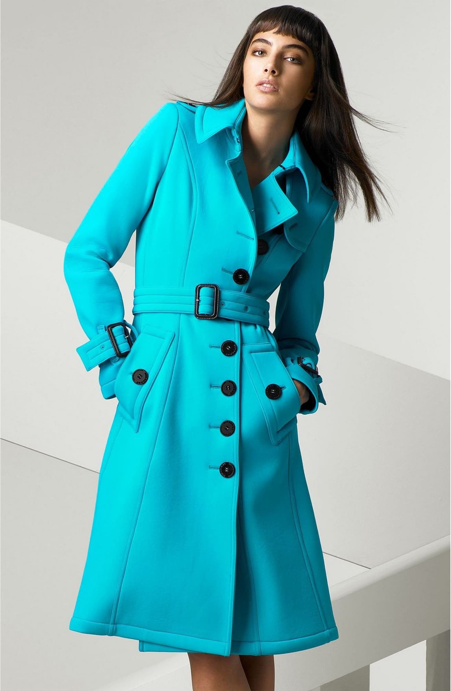 Какое пальто купить на весну. Burberry Prorsum пальто женское кашемировое. Кашемировое пальто тренч 2022. Burberry Prorsum Coat бирюзовый. Красивые пальто для девушек.