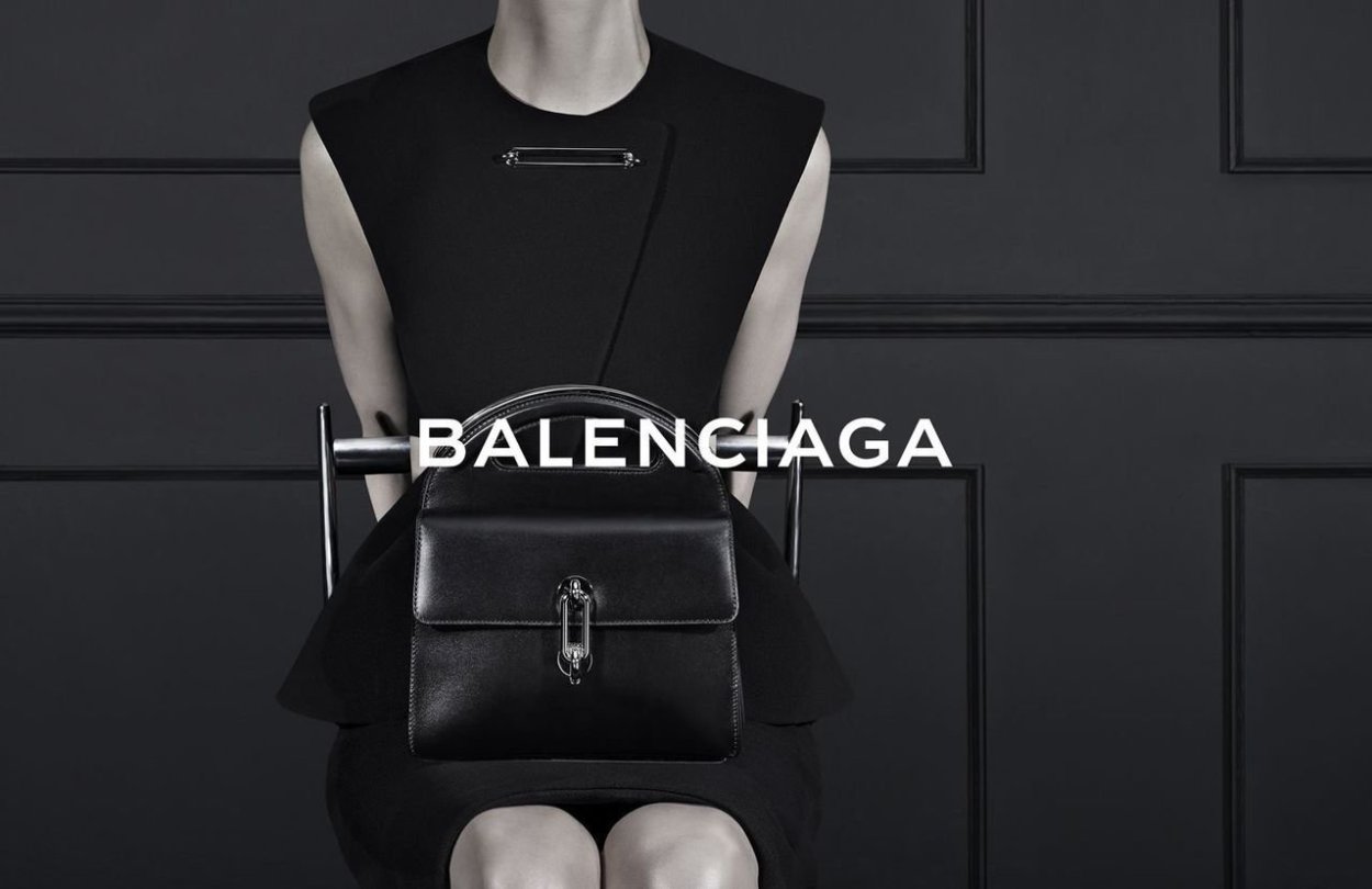 Balenciaga перевод