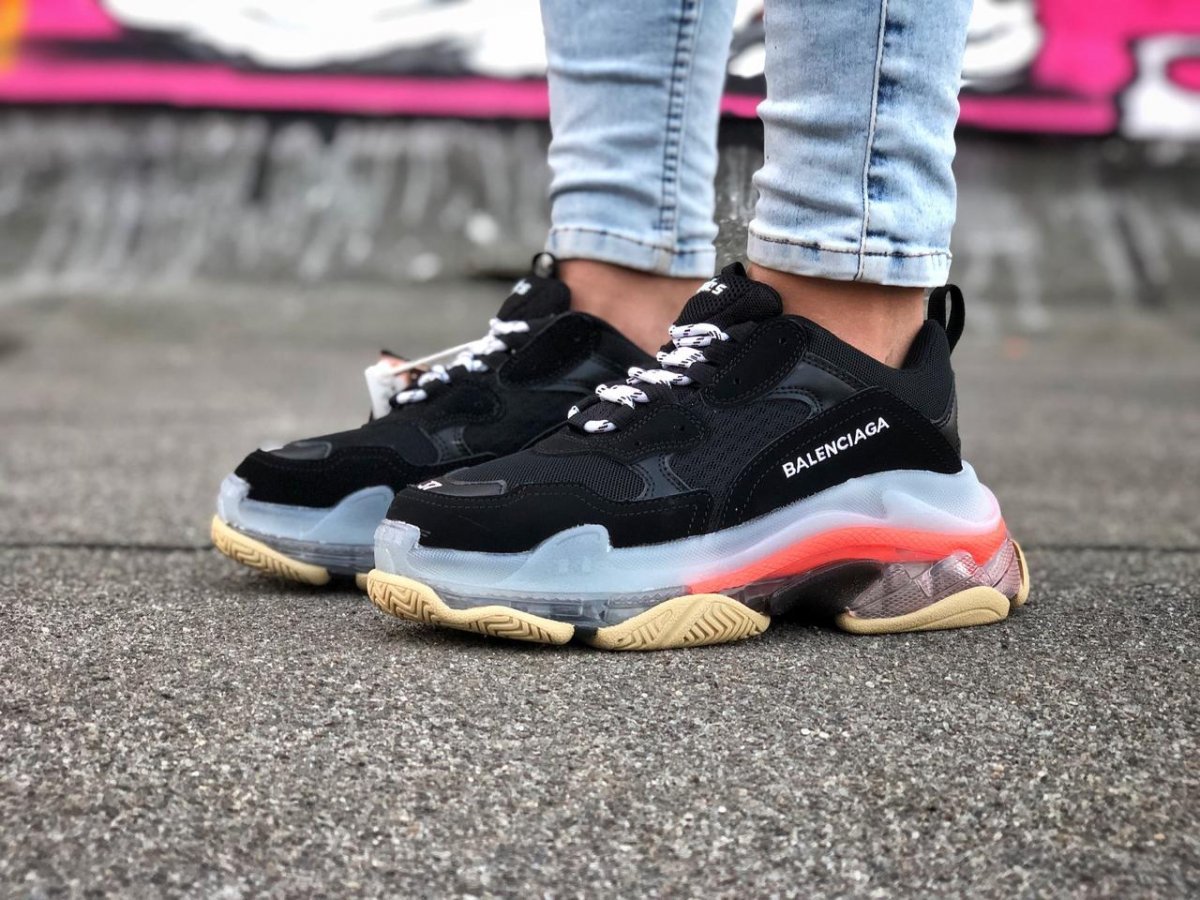 Balenciaga Triple s Street Style