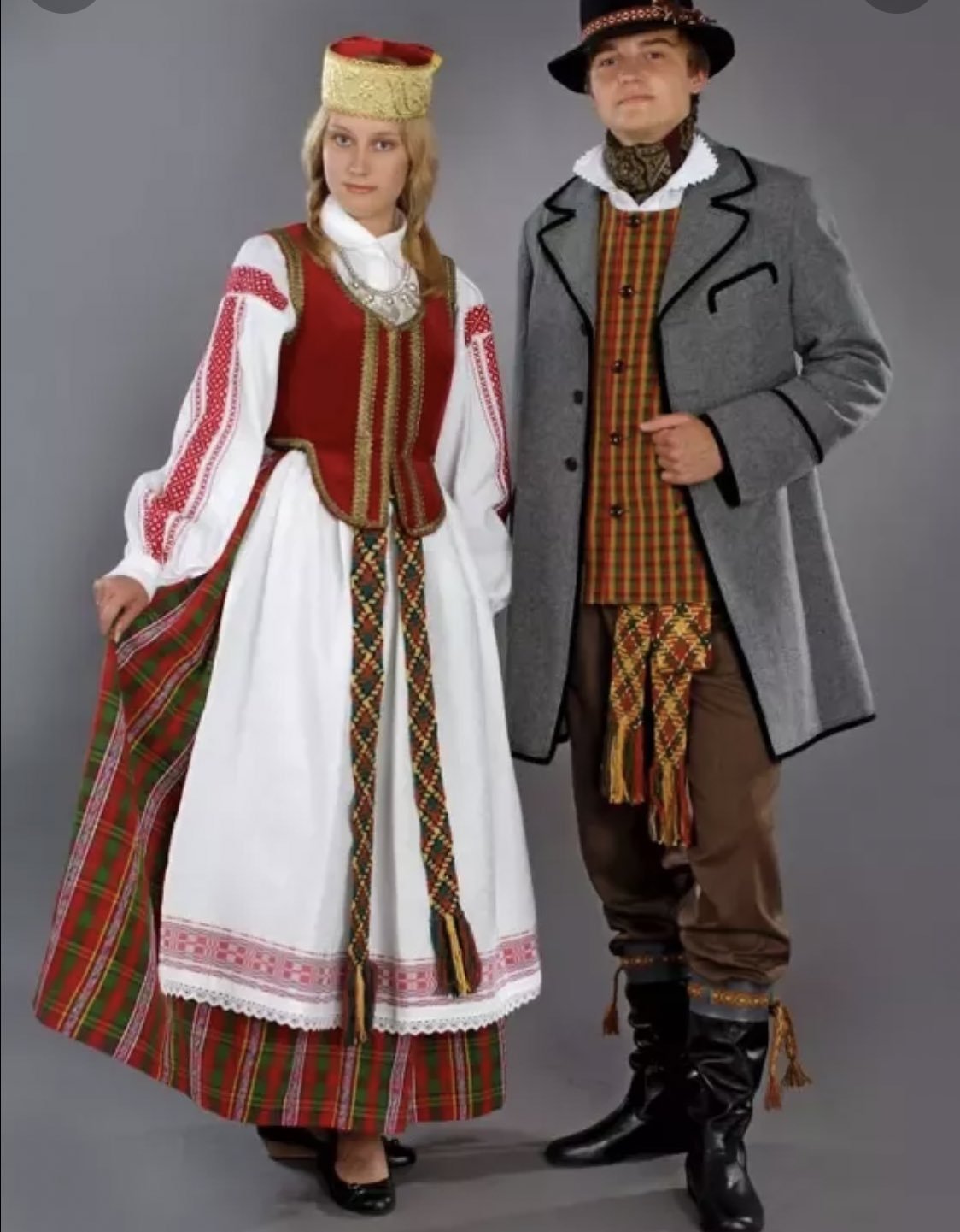 Литовцы латыши эстонцы национальный костюм