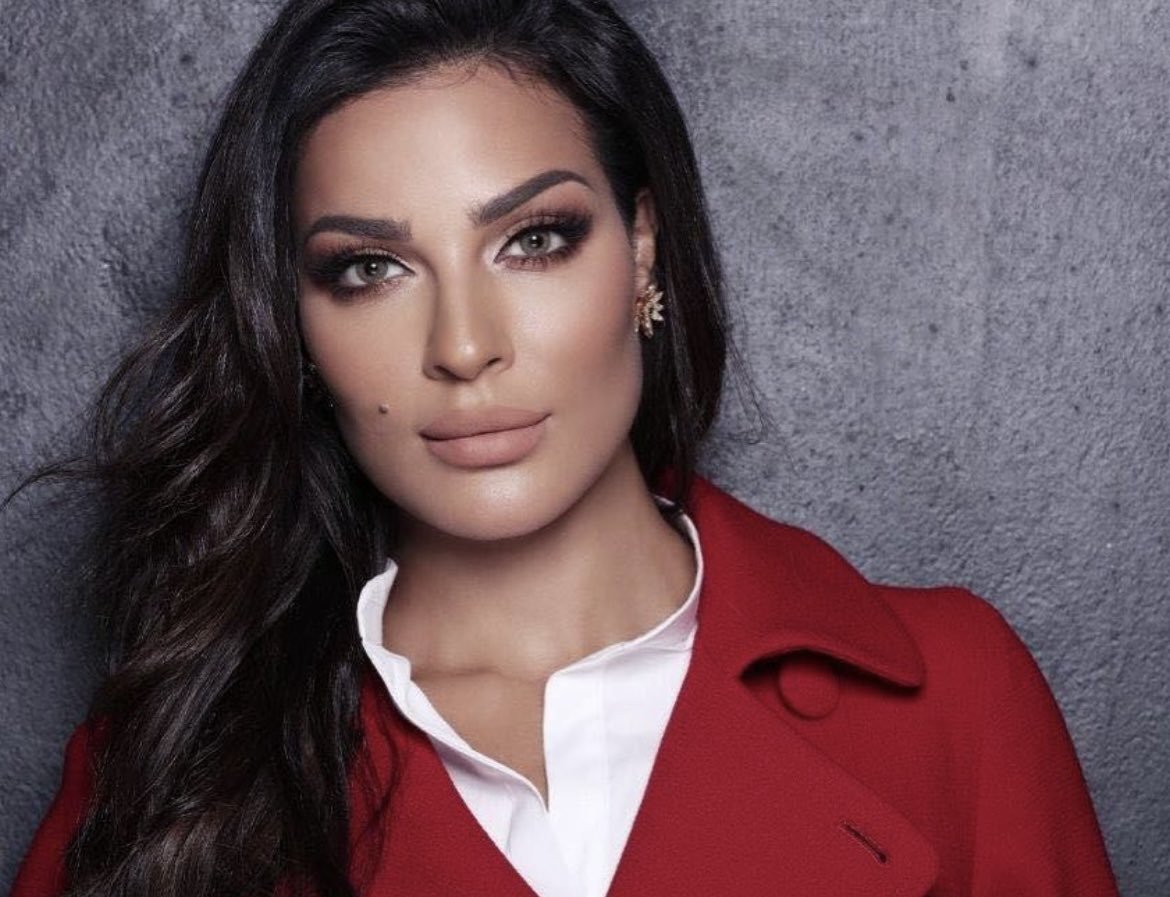 Nadine nassib njeim. Надин Нджейм. Nadine Nassib Njeim 2020.