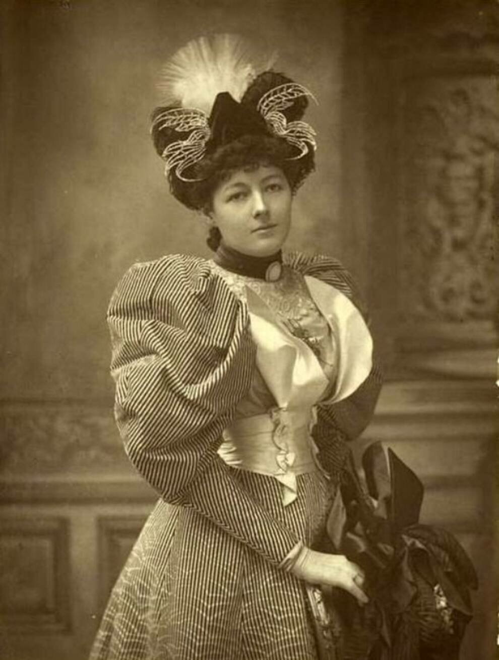 Ретро вдова. Викторианская эпоха мода 1890. Викторианская эпоха 19 век женщины. Леди 19 века Викторианская эпоха.
