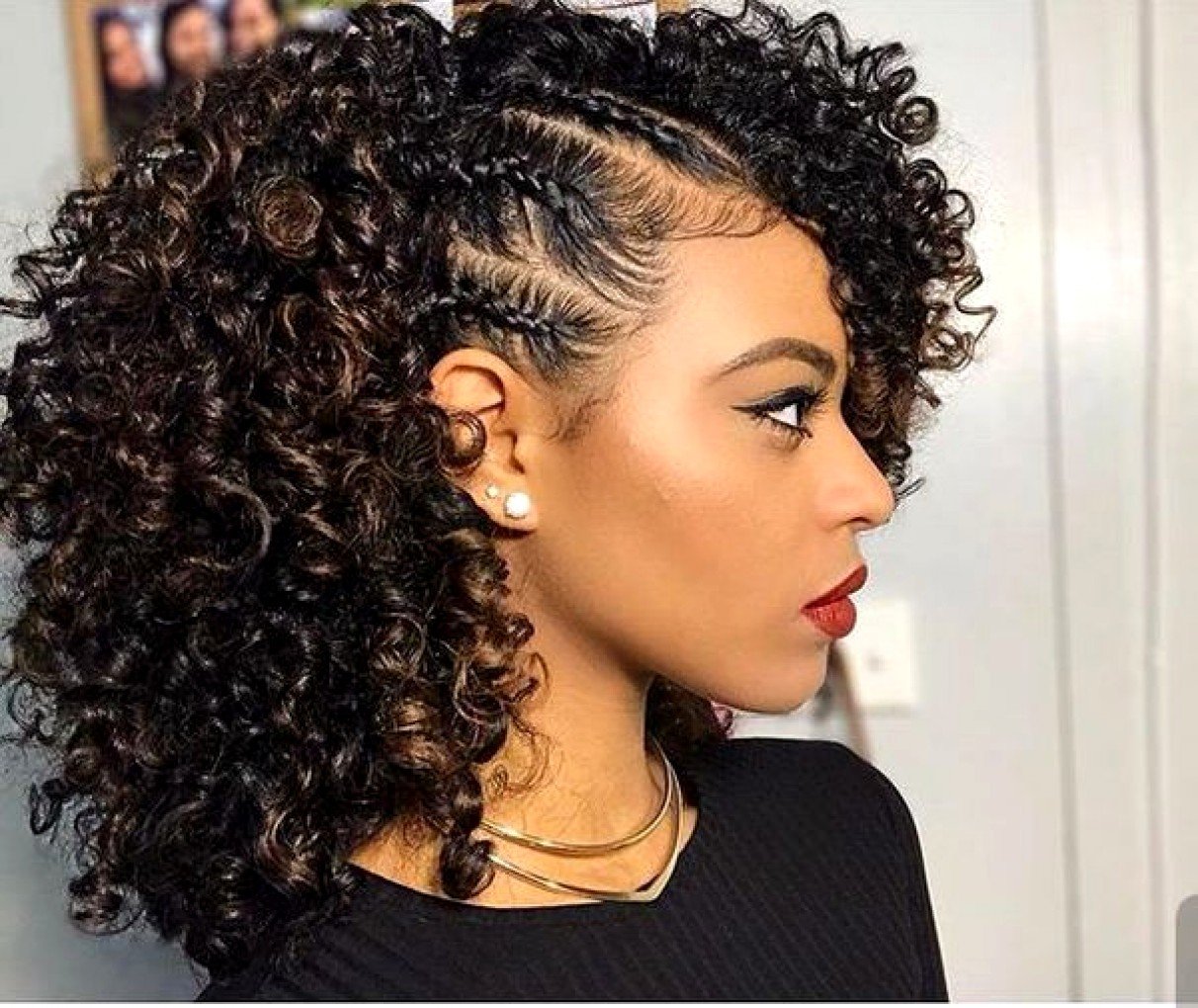 Косички на кудрявые волосы. Керли Хеир. Curly Bob модель. Стрижка на афро кудри.