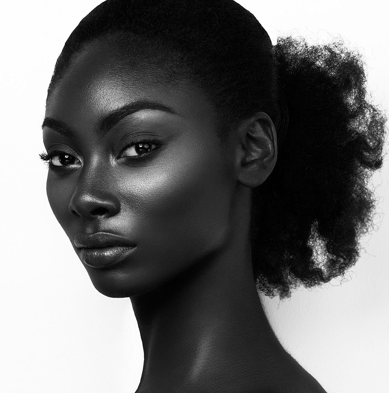 Негритянки би. Пегги Даниэль темнокожая модель. Блэк эбони Африкан.