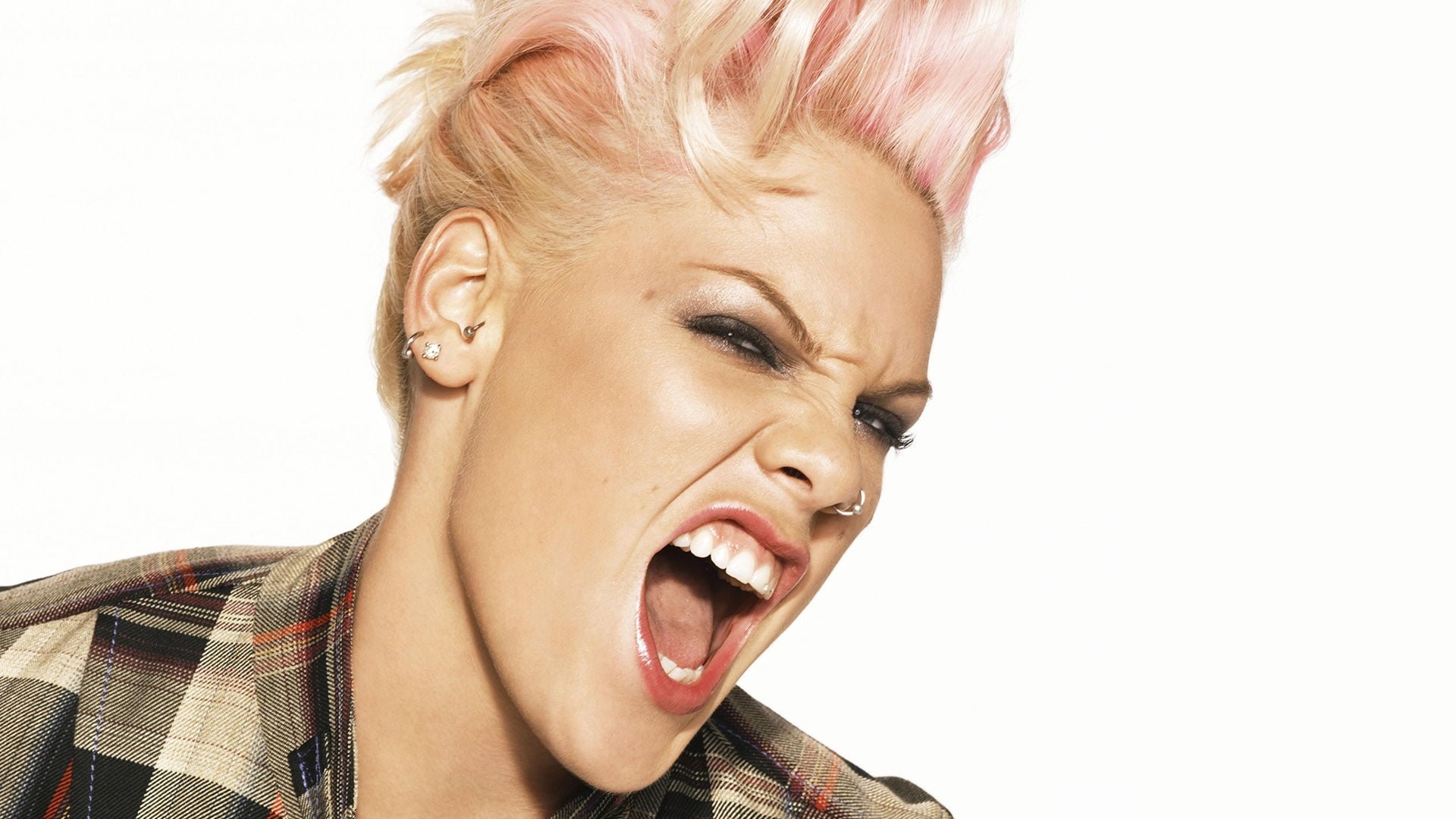 Слушать певица пинк лучшее. Alecia Beth Moore. Пинк. Пинк певица. Пинк в молодости.