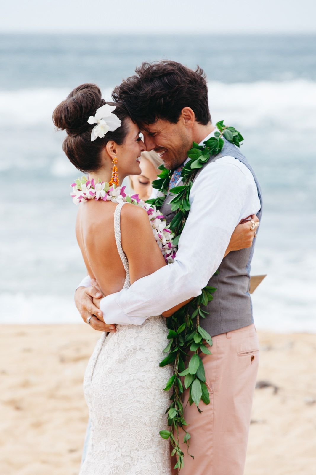 Гавайское свадебное платье