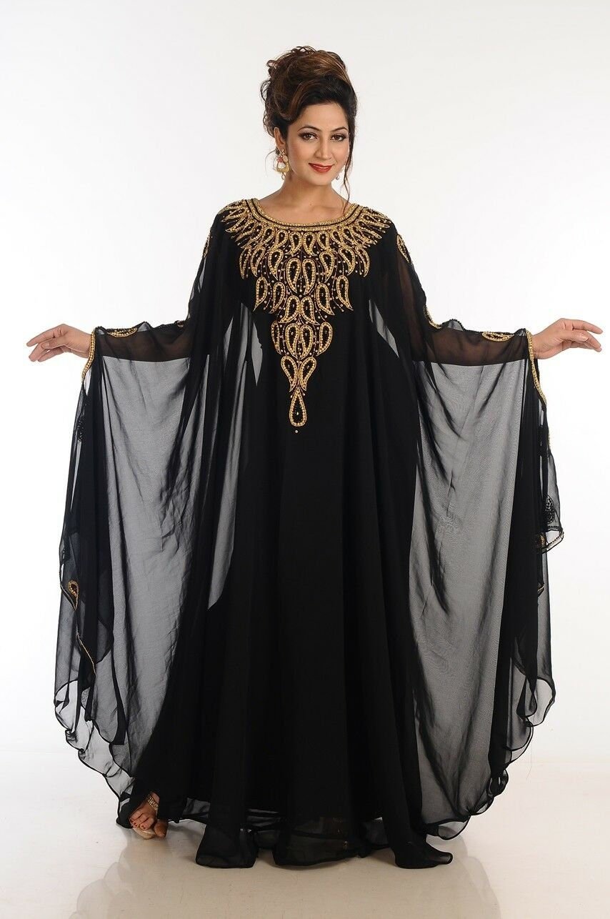 Абайя купить. Арабские абайя вечерняя. Арабское платье для женщин абайя. Кафтан абайя. Абайя Дубай.