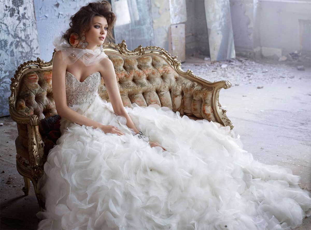 Лакшери герл невеста. Лазаро Свадебные платья. Платье Джилл Габбиано. Самые красивые Свадебные платья.