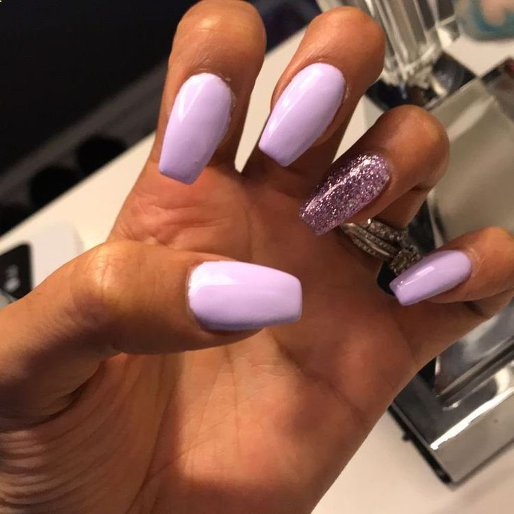 Светло фиолетовый маникюр на длинные ногти