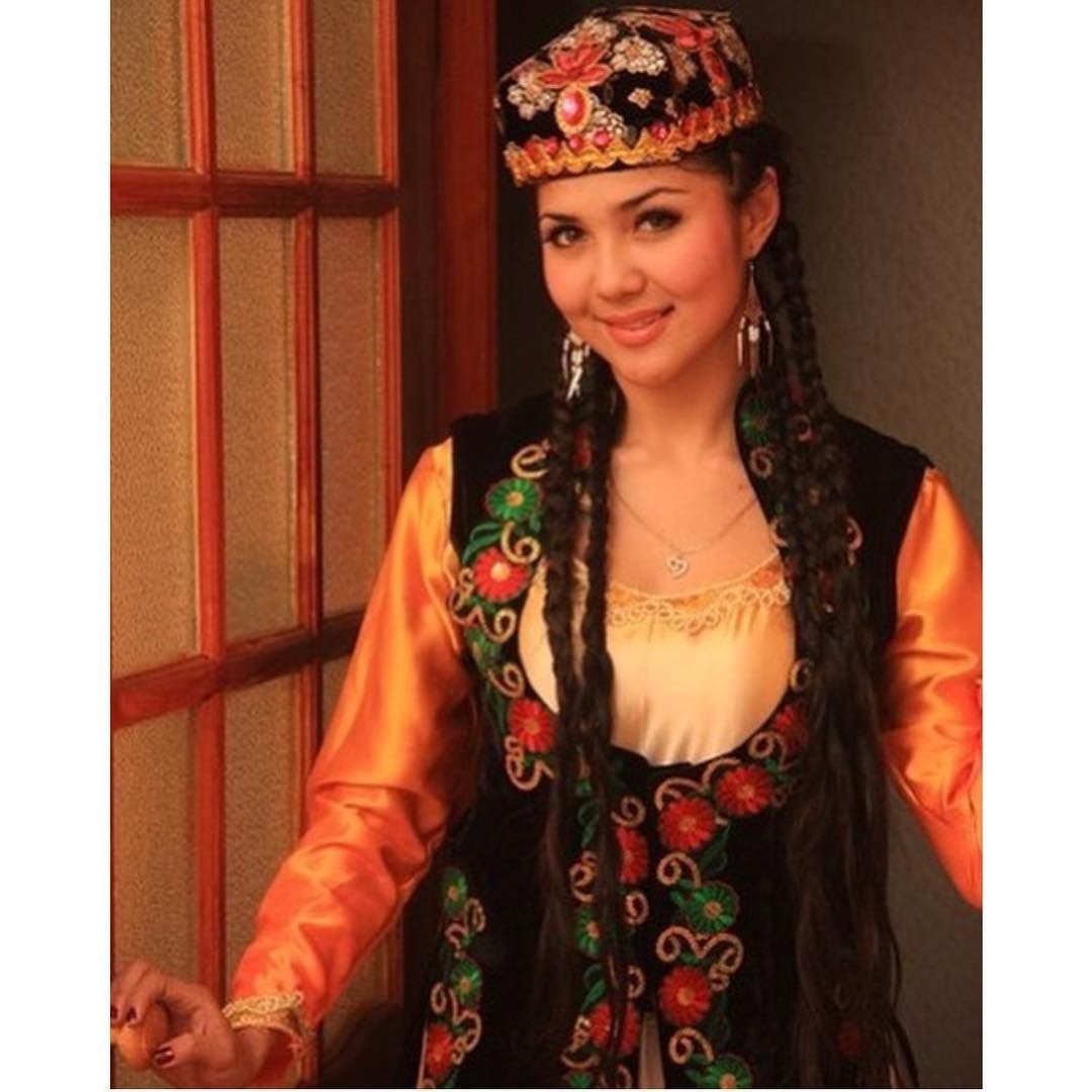 Хороо. Уйгурка Mahire Emet. Азимова.туркменка.певица Азимова певица.