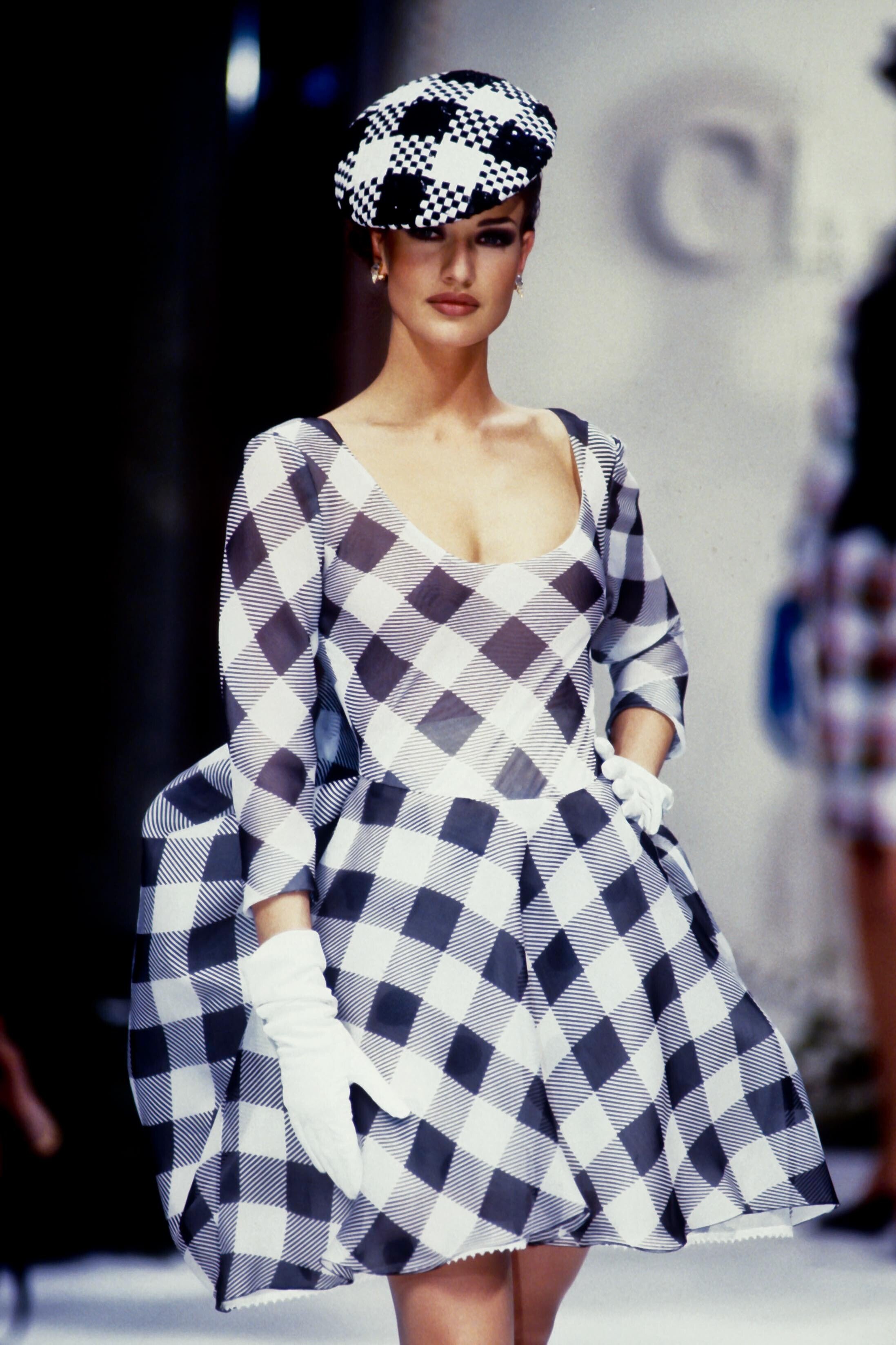 Мода Кристиан диор 1992