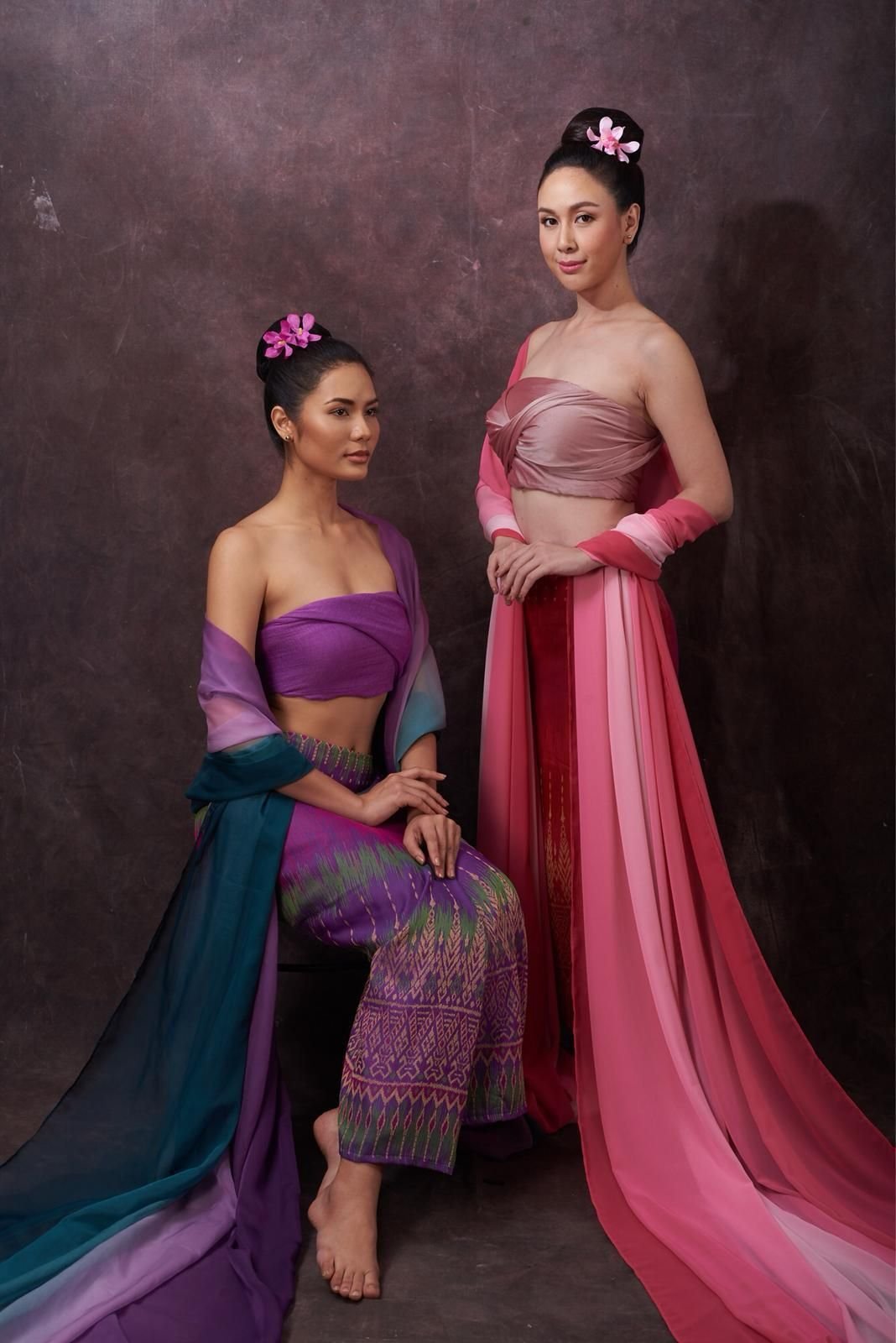 Женские тай. Традиционная тайская одежда. Традиционный тайский наряд. Таиландская Национальная одежда. Тайский костюм.