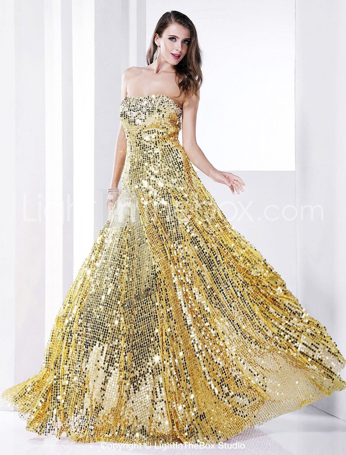 Золотистое платье