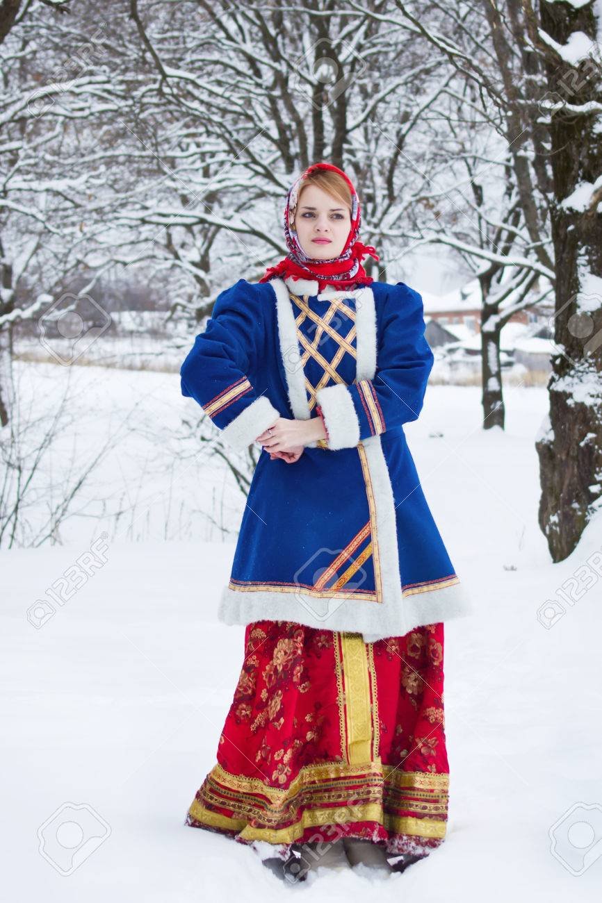 Традиционные зимние русские костюмы