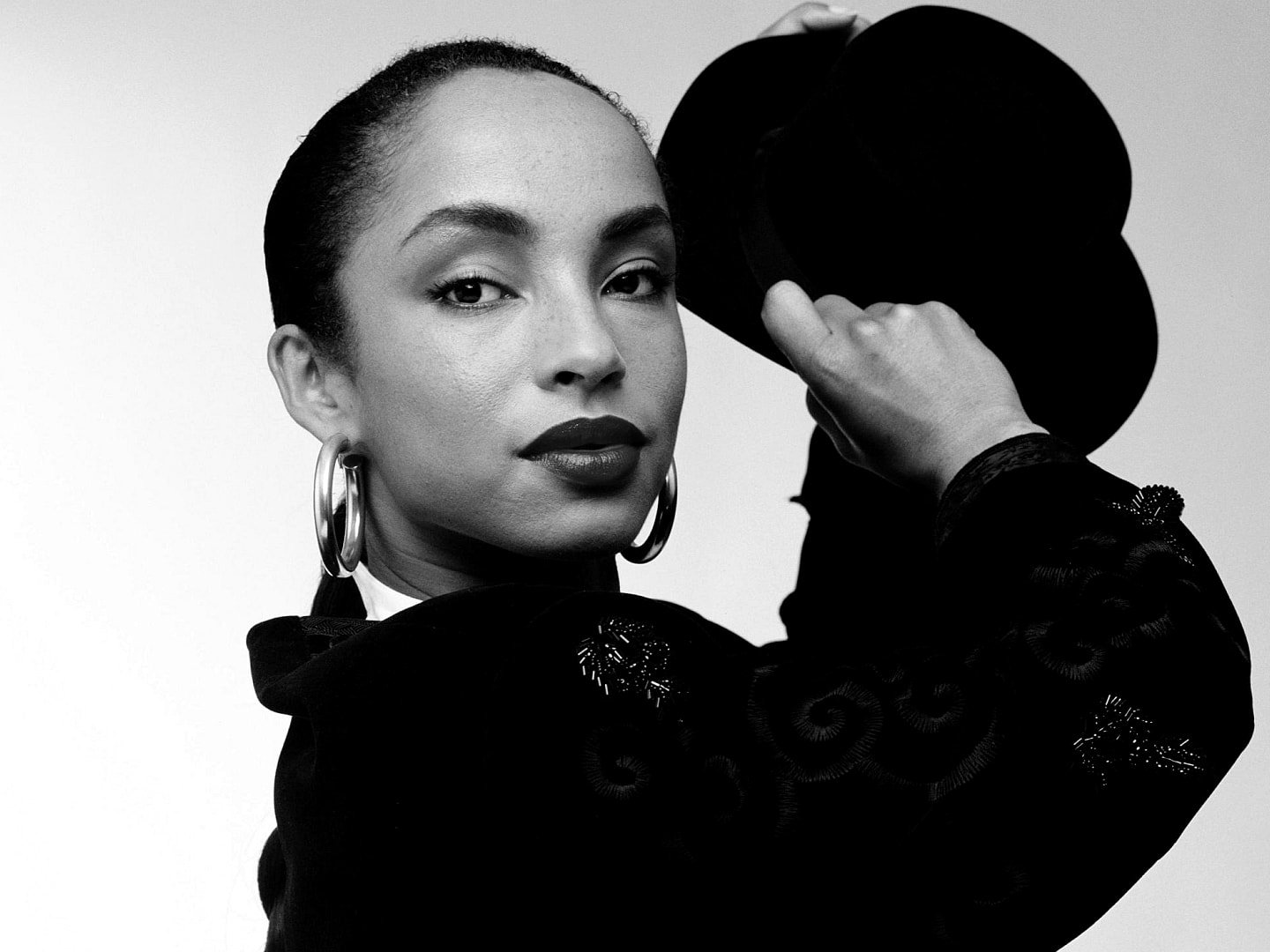 Шаде аду. Sade певица сейчас. Sade Adu сейчас. Шаде в молодости.