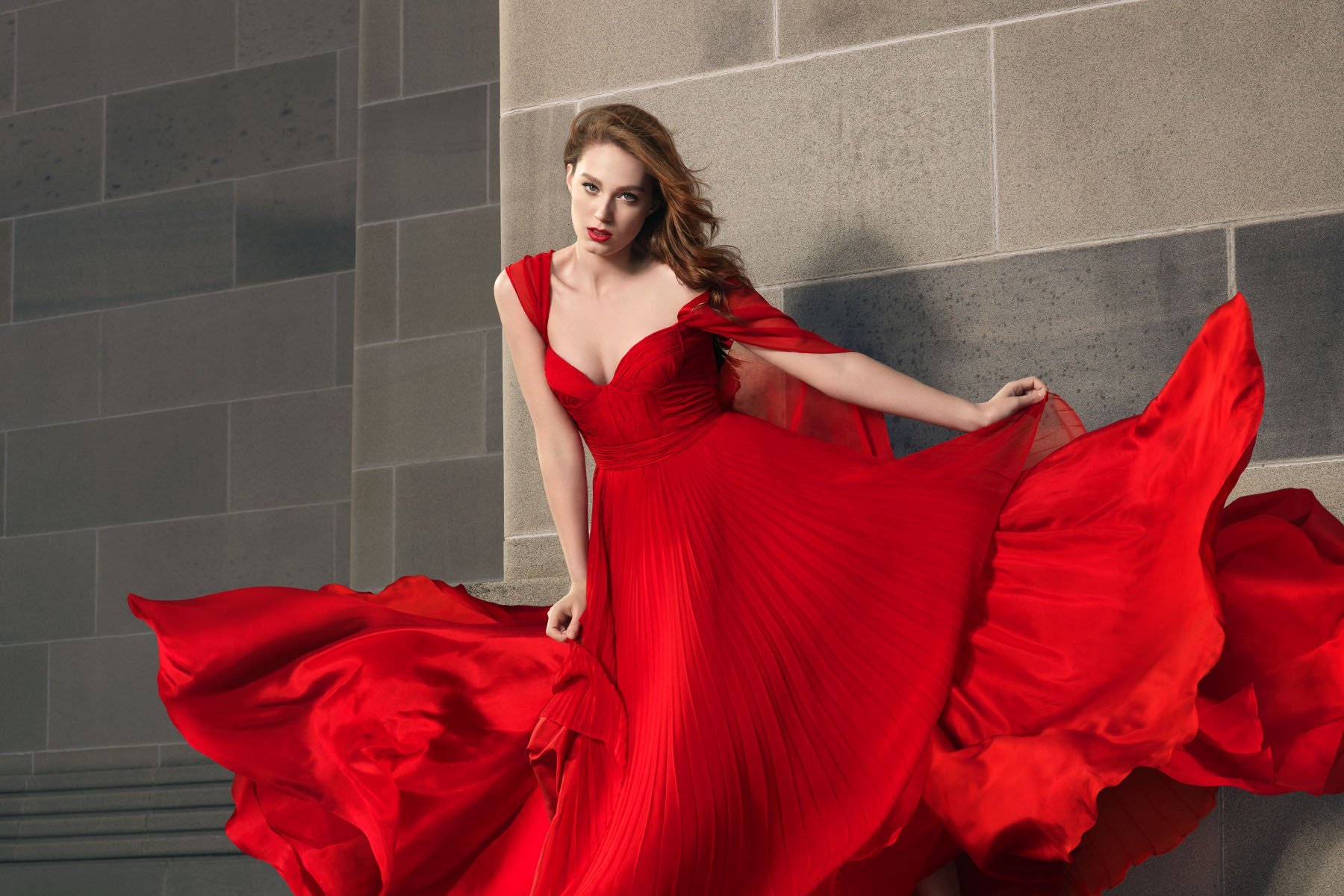 Фотографии платье красивых. Красивое красное платье. Женщина в Красном платье.
