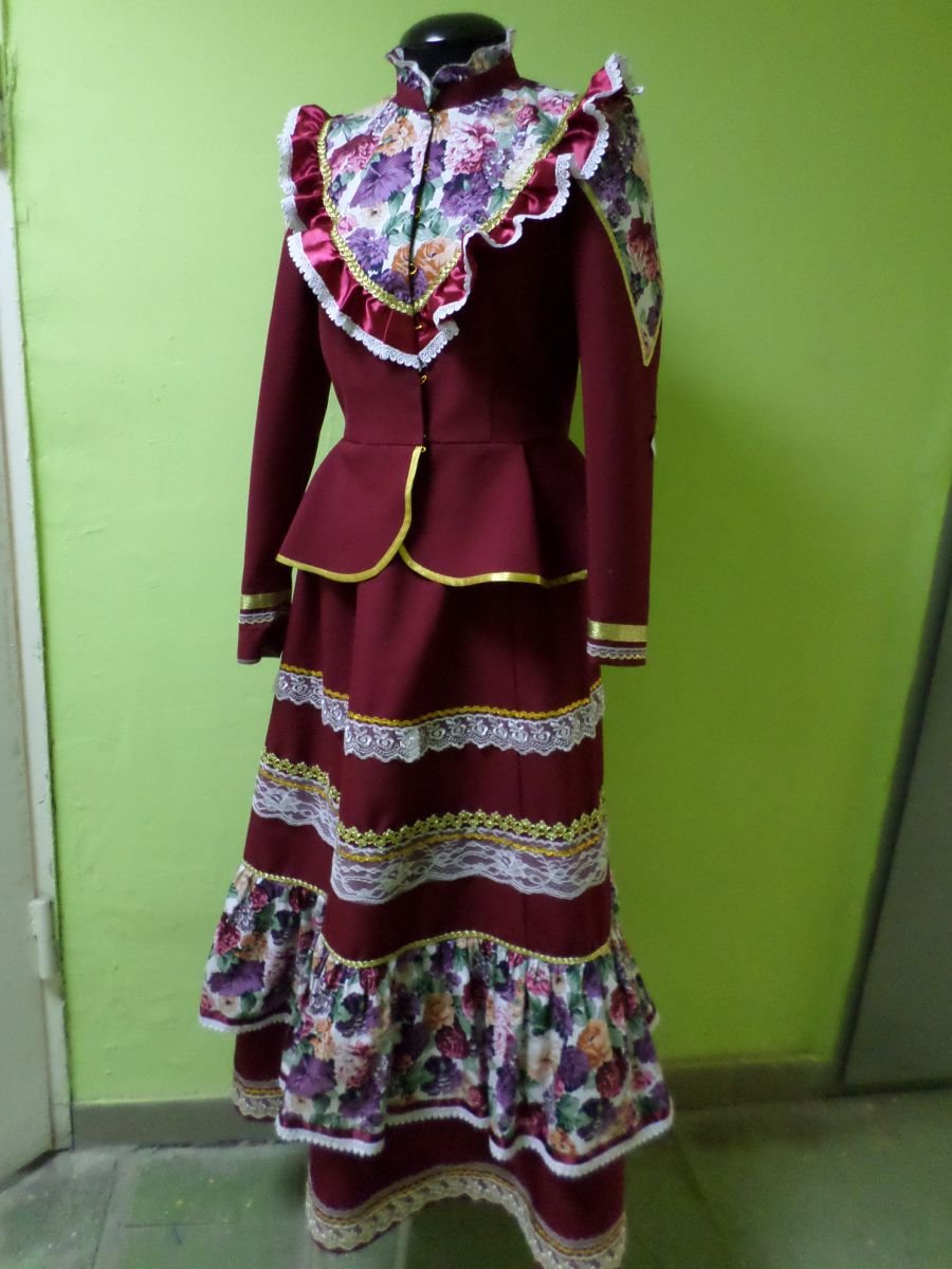 Казачий женский костюм (Донской казачки)