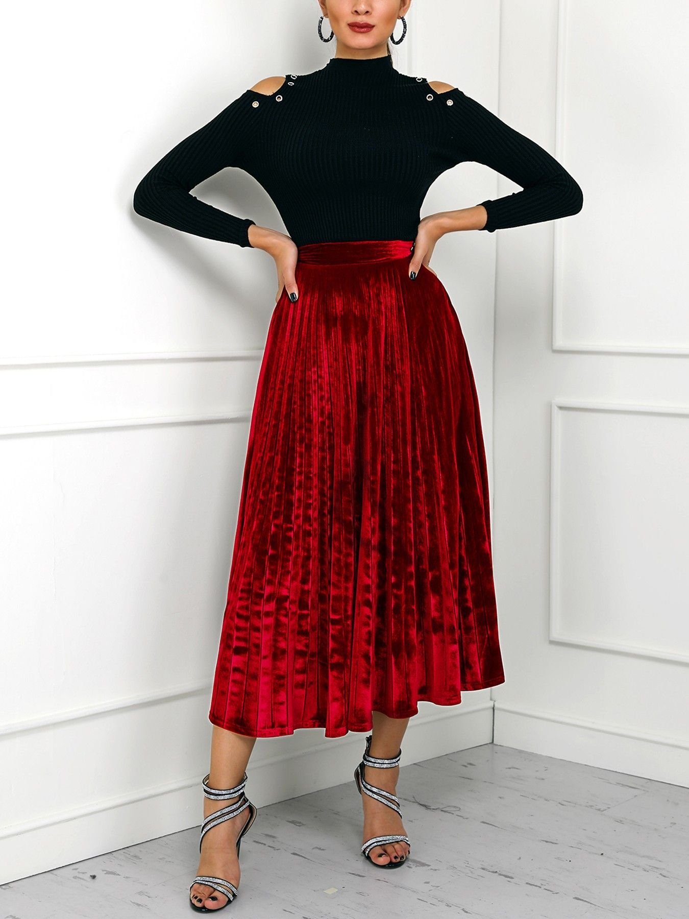 Красная бархатная юбка