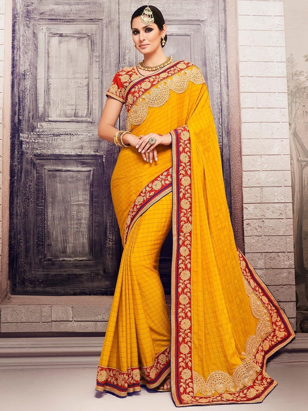 Одежда индии сари. Сари индийская одежда. Национальный костюм Индии Сари. Индийское желтое Сари. Индийский костюм Сари.