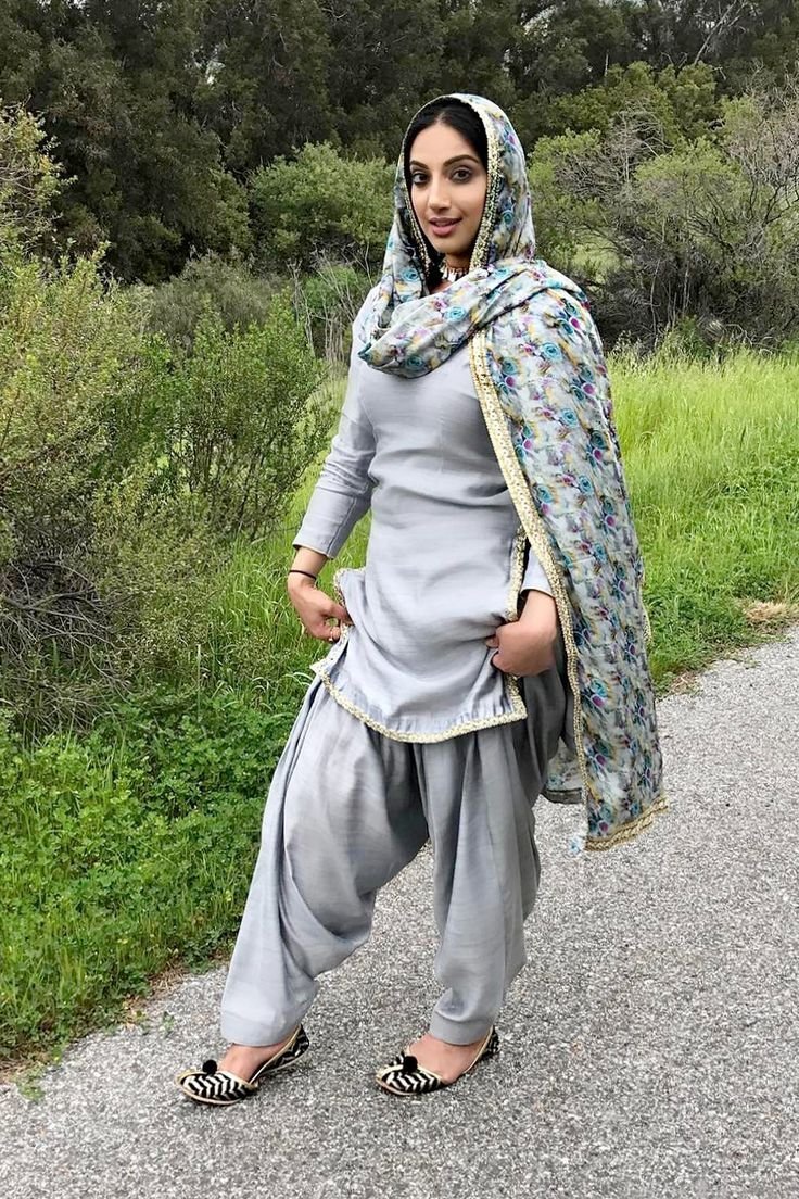 Афганская женская одежда - 88 фото