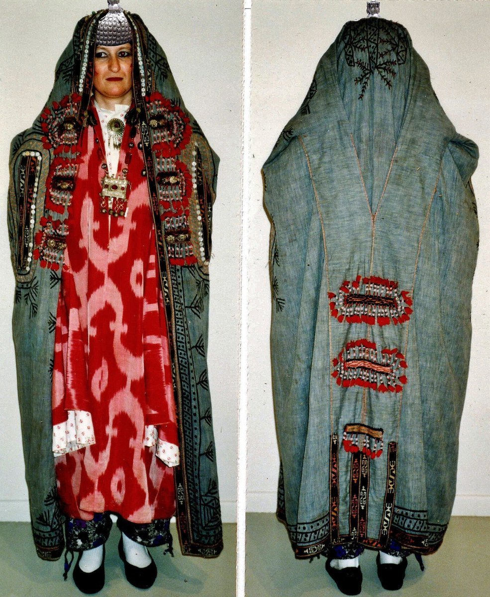 Афганский халат чапан. Афганский национальный костюм. Афганские платья. Афганки в национальной одежде.