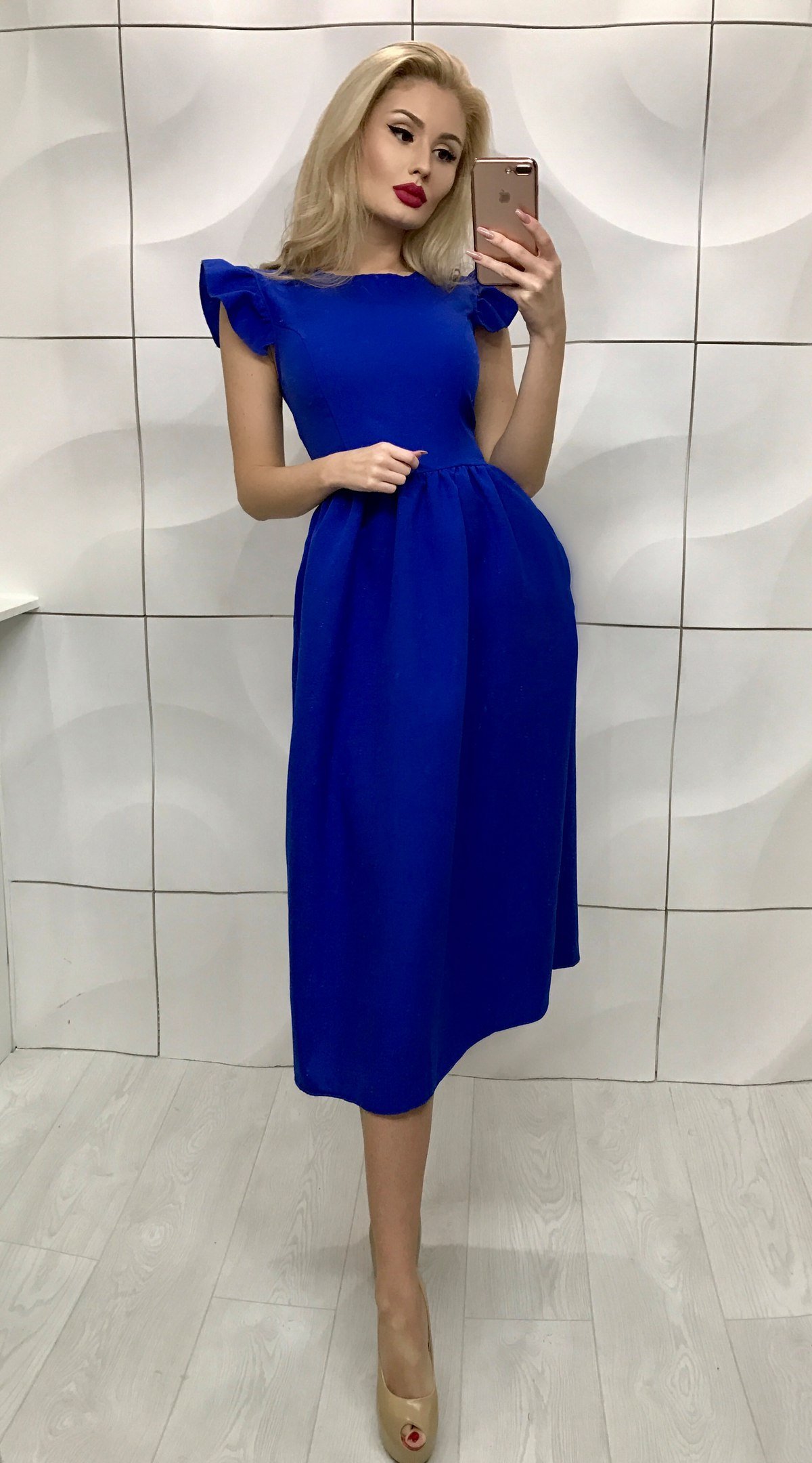 Синее платье из габардина