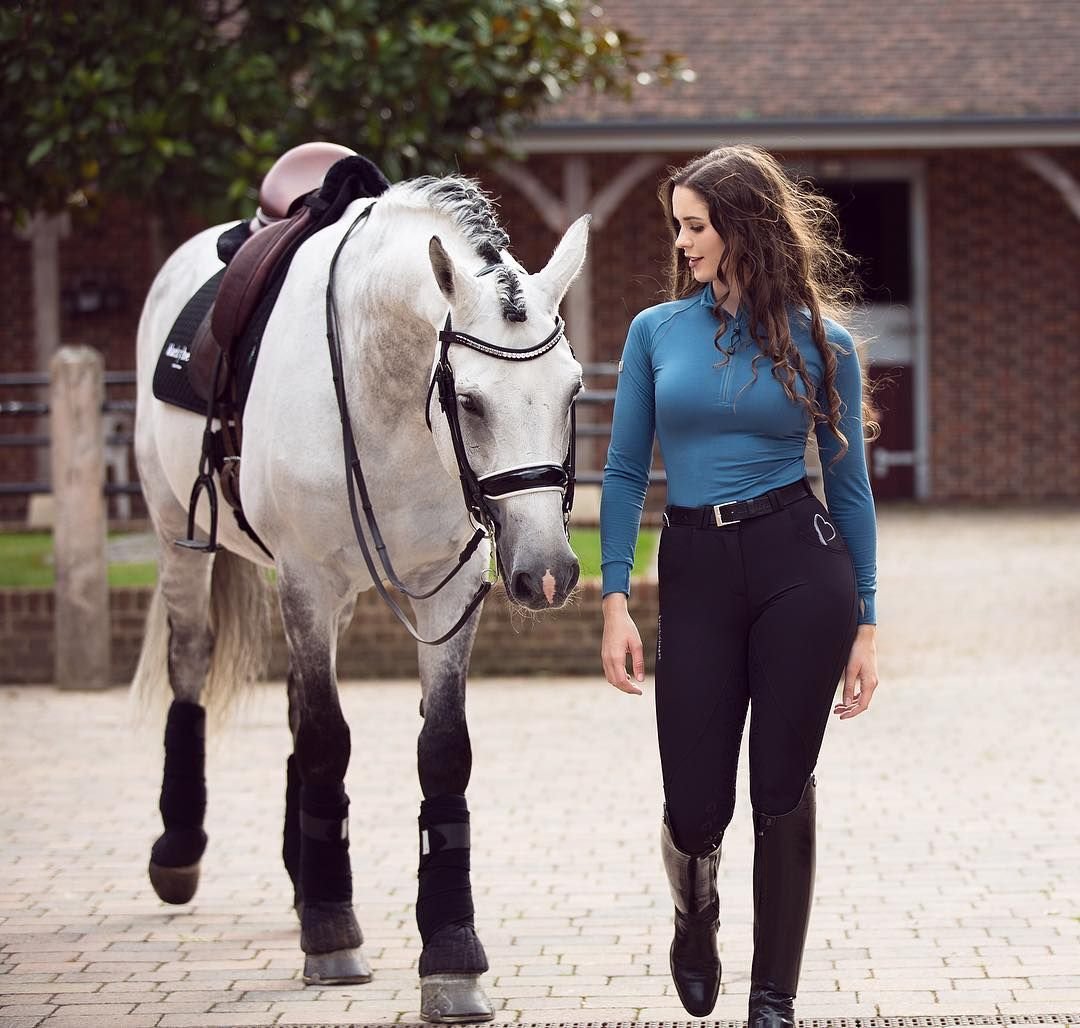 Верховая езда девушки. Эрин Уильямс конный. Эрин Уильямс конный спорт. Одежда для конного спорта.