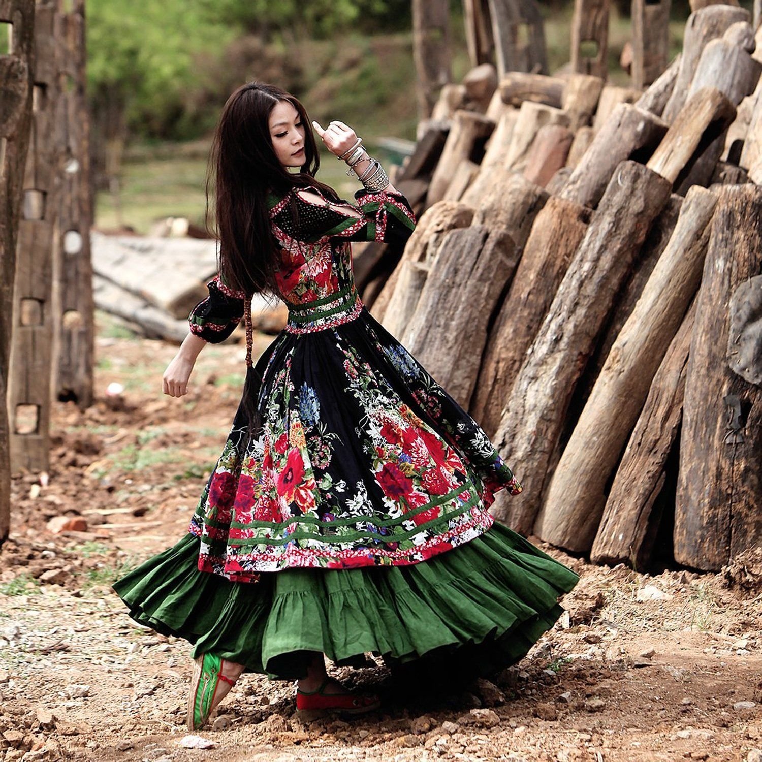 Цыганские красивые платья - 80 фото