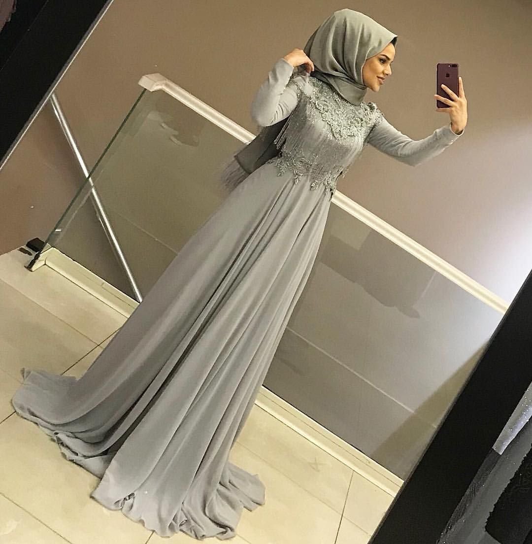 Стоковые фотографии по запросу Мусульманские платья