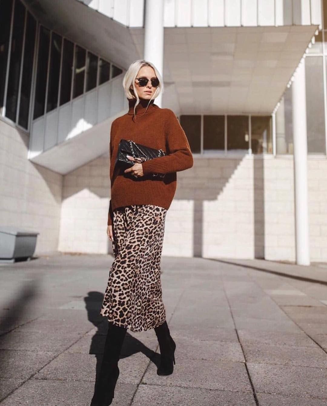 Леопардовая юбка со свитером