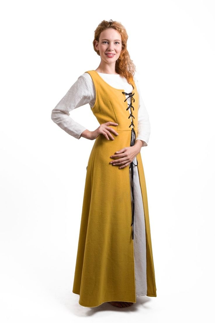 Средневековье платья женские