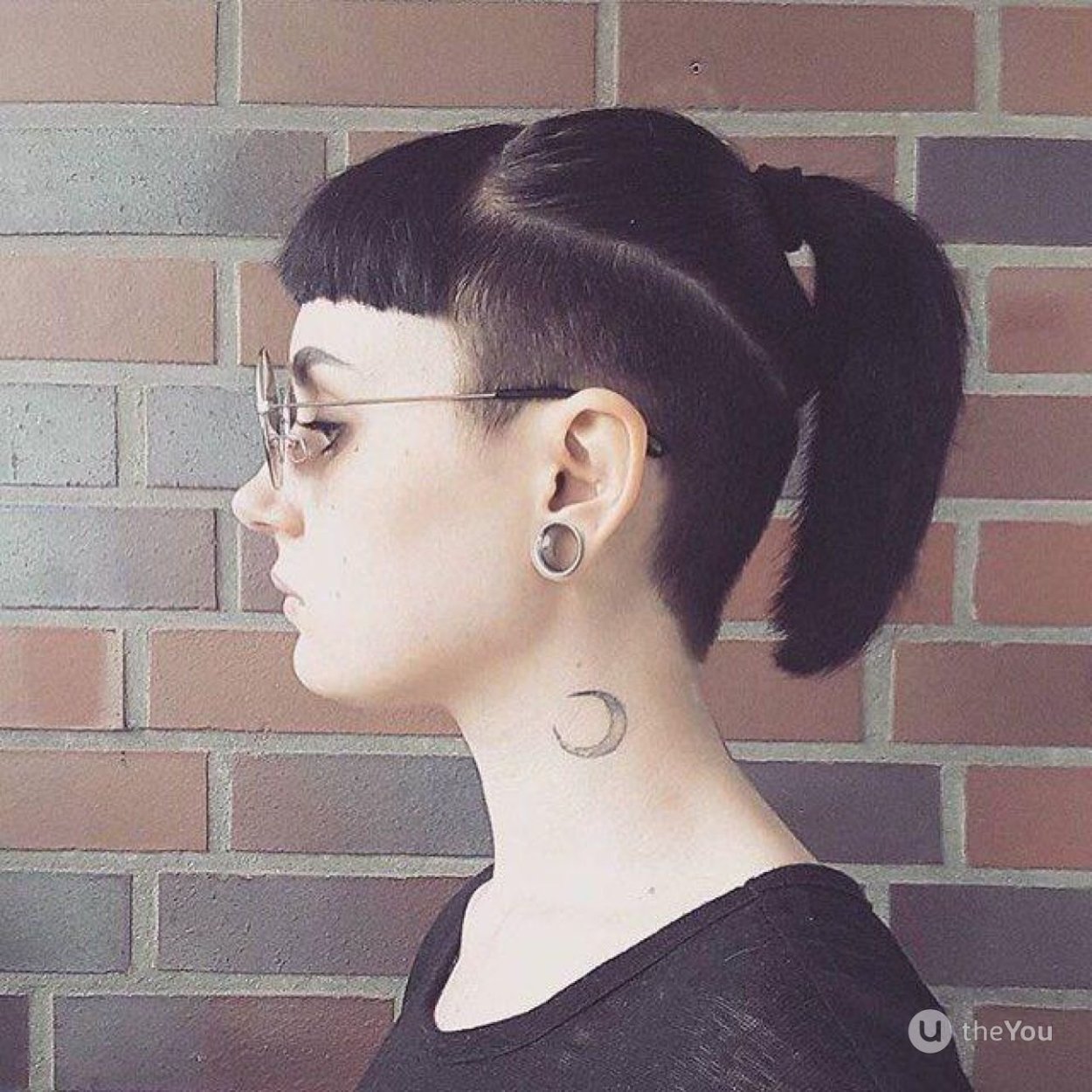 Короткие женские стрижки с выбритыми висками и затылком