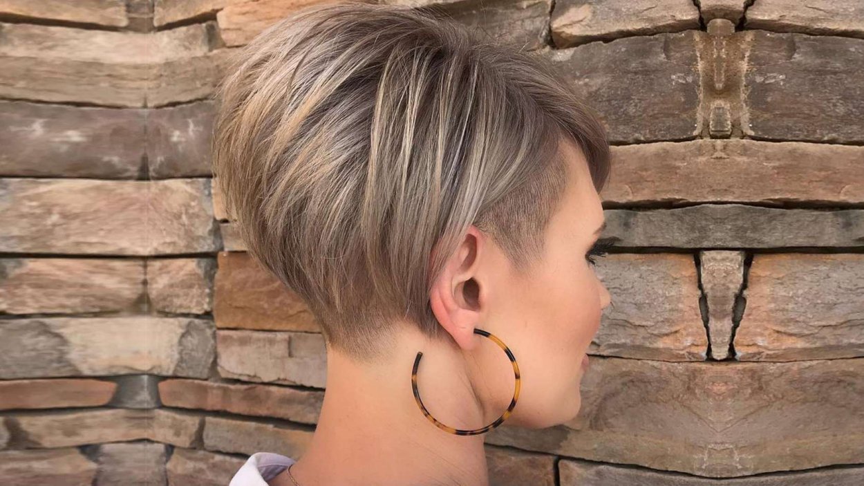 Короткие женские стрижки с выбритым затылком