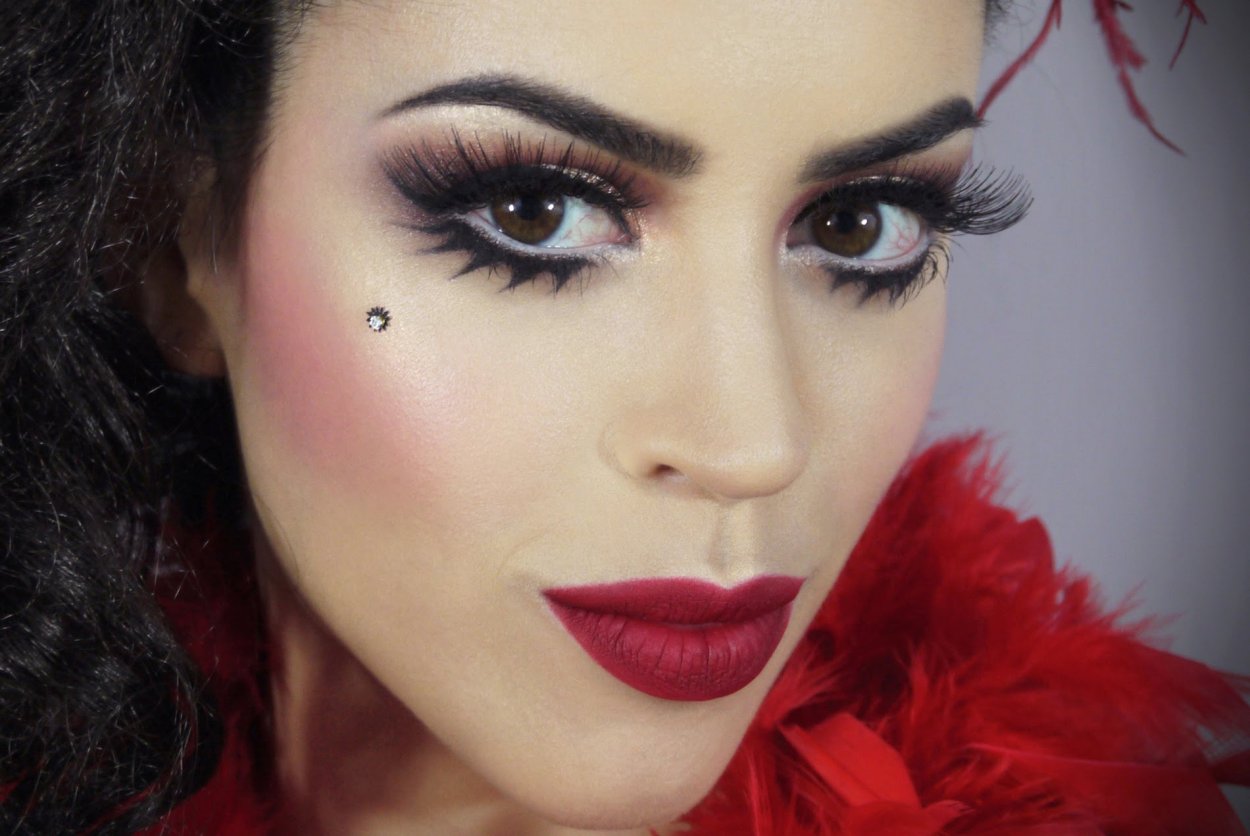Мулен Руж Makeup