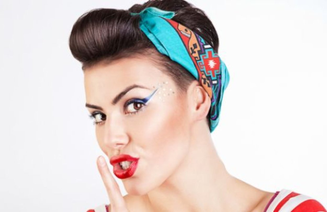 Pin up прически с банданой