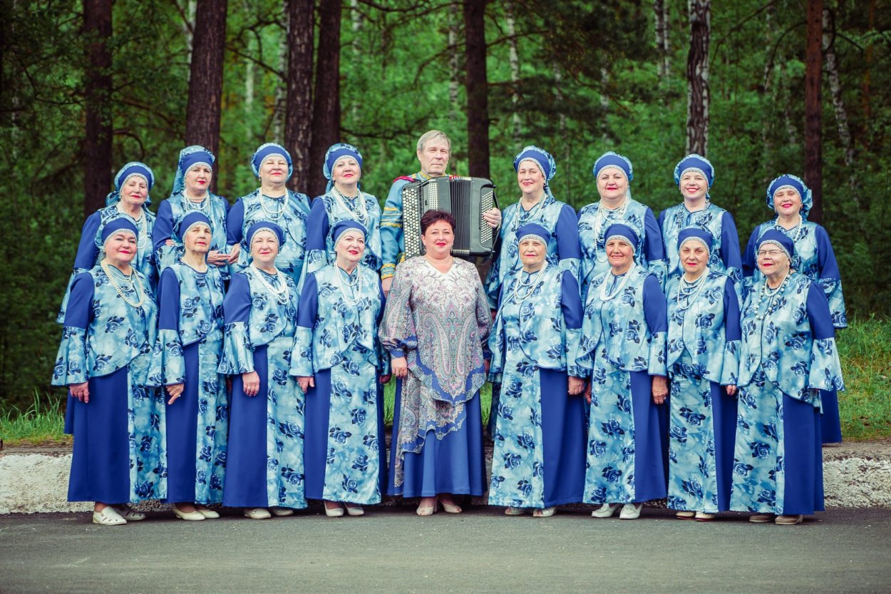 Концертный костюм женский - 79 фото