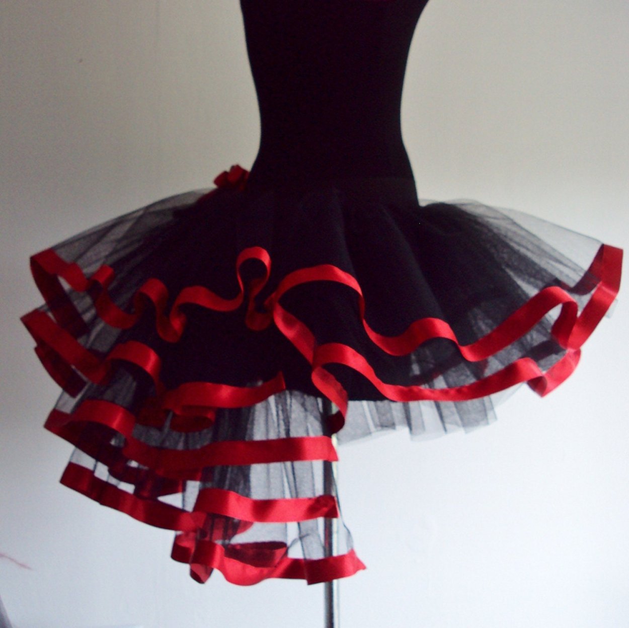 Черно красная пачка юбка