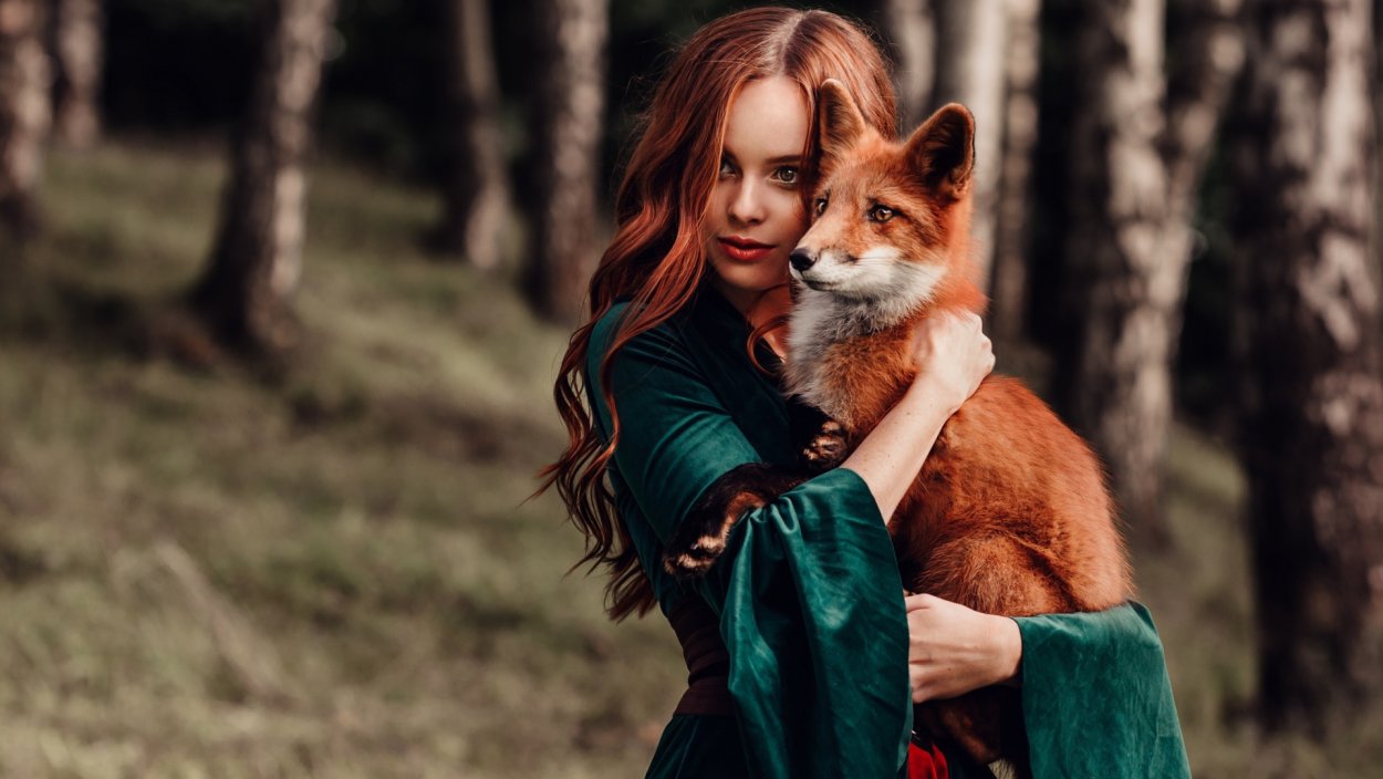 Платье с лисами женское