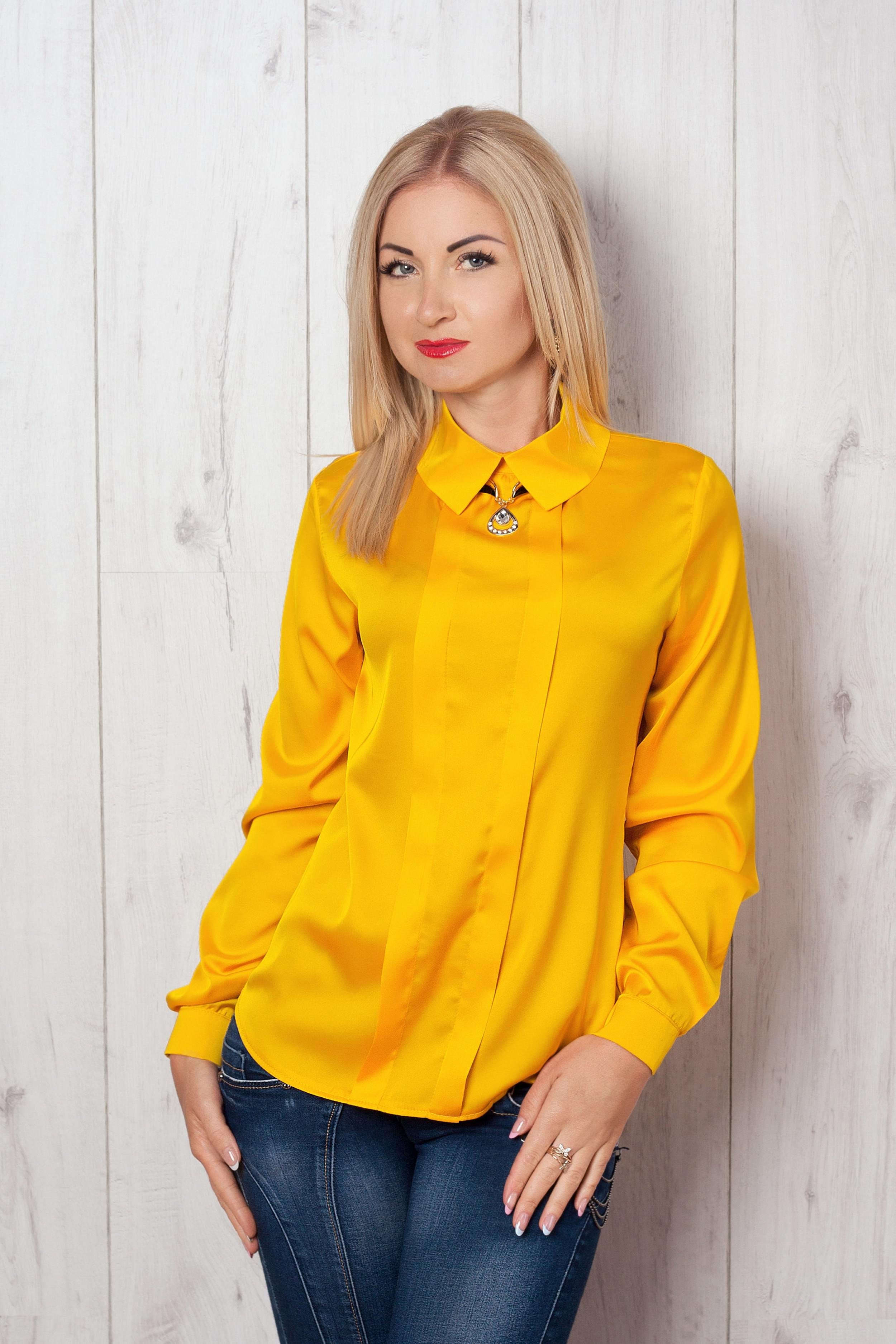 Горчичная рубашка. Желтая блузка. Блузка женская желтая. Желтая рубашка женская. Желтая шелковая блузка.