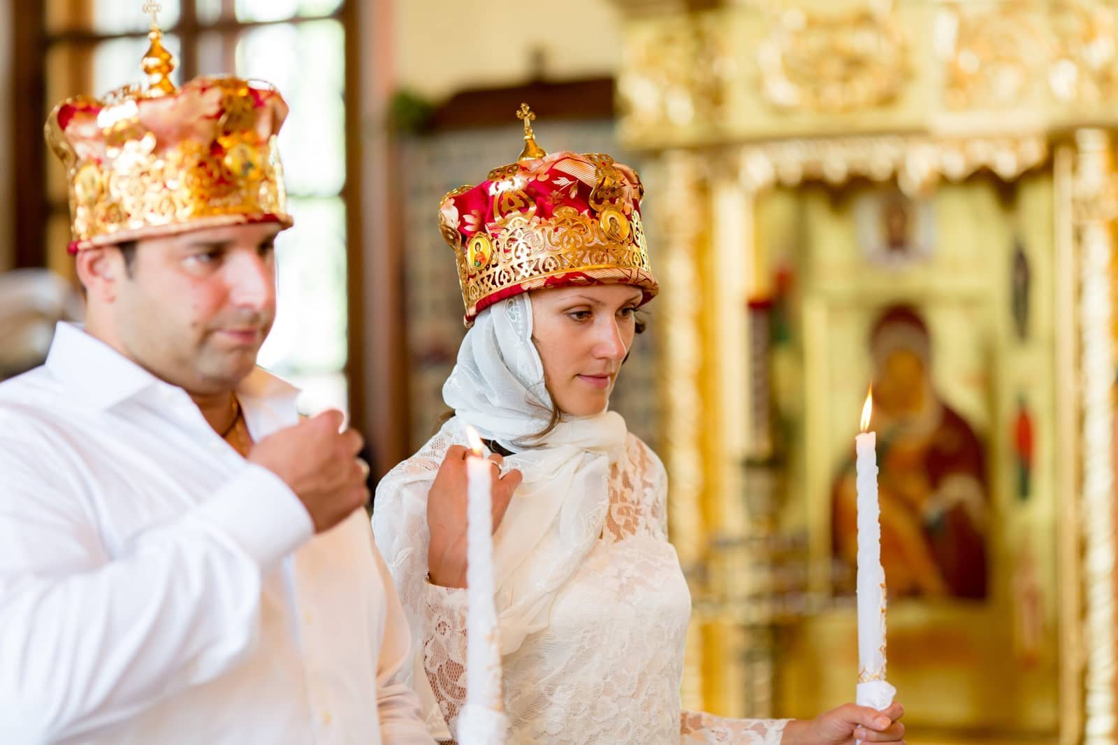 Участники венчания. Венчальная шапка Романова. Наряд для венчания. Венчальное платье. Корона для венчания.