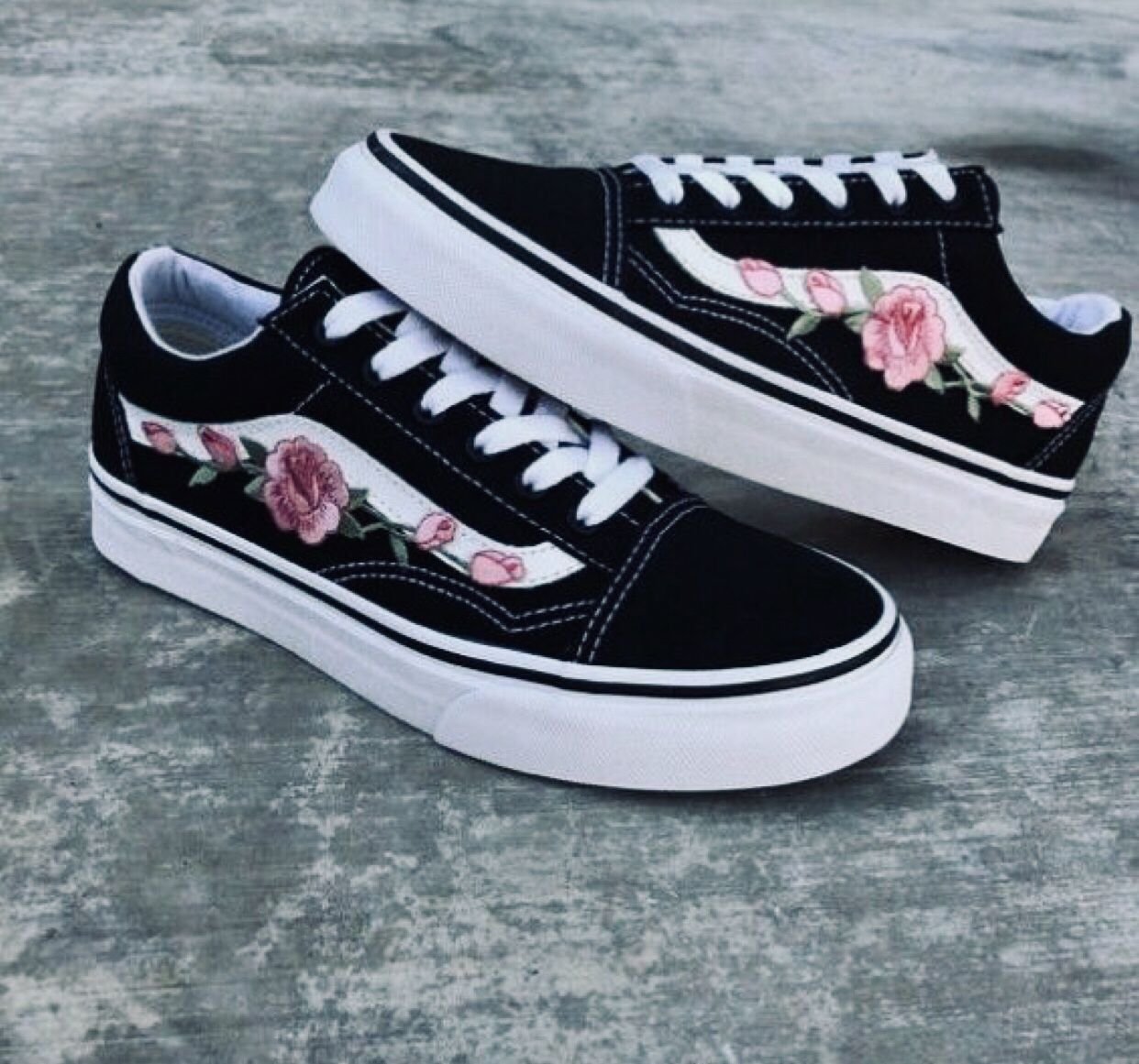 Вансы расцветки. Ванс с розами. Vans кеды outfits 2020. Ванс кастом Сакура. Кеды Ванс с сакурой.