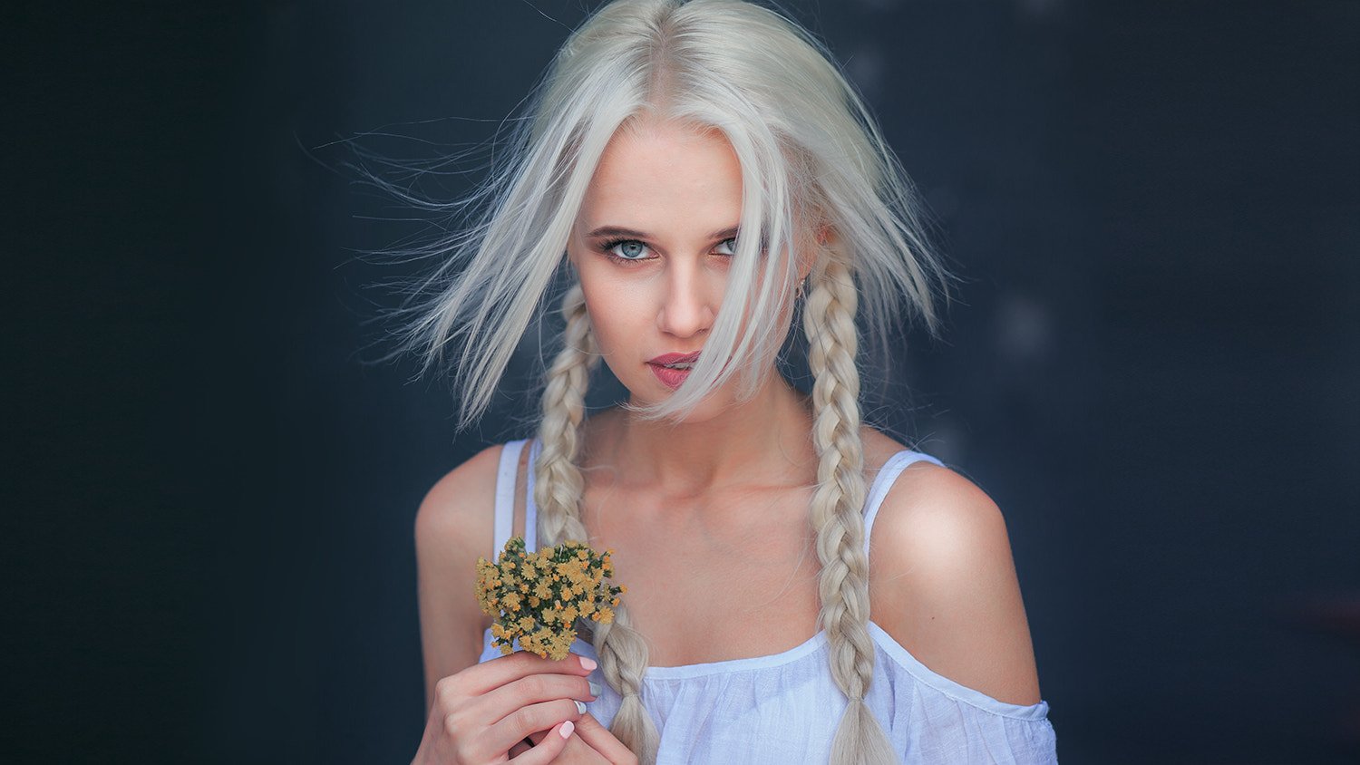 фото голая девочка с белыми волосами фото 47