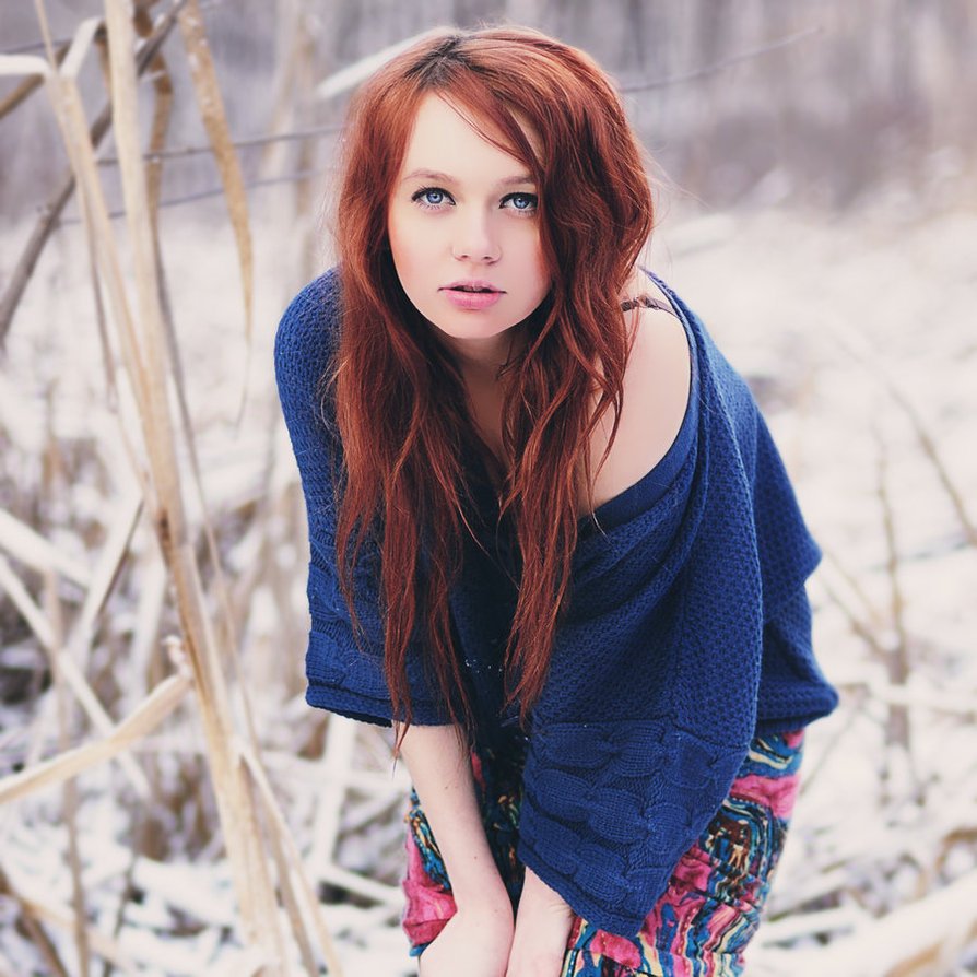 Маленького роста пламенно рыжий с клыком. Девушка с рыжими волосами. Девочка с рыжими волосами. Рыжие с голубыми глазами. Милая рыжая девушка.