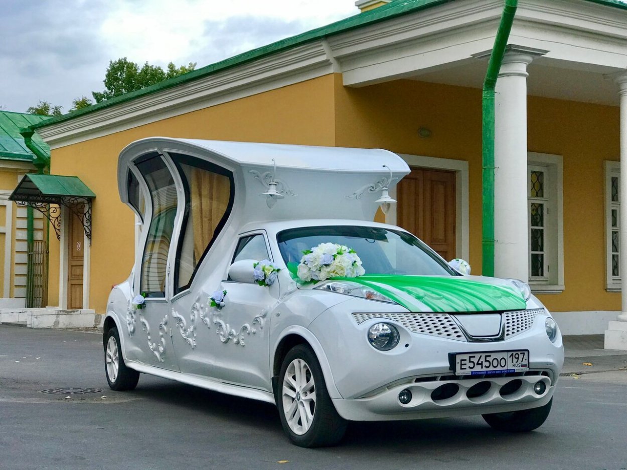 Nissan Жук карета