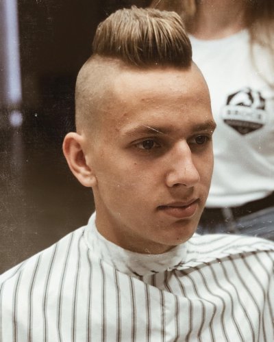 Андеграунд прическа