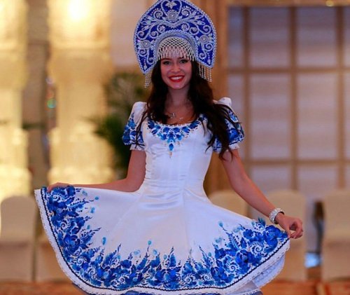 Платья с росписью гжель